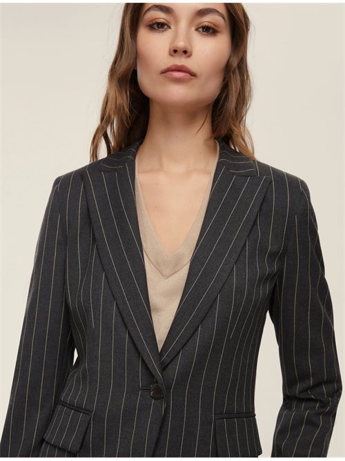 Giacca semi aderente in tessuto stretch EMME MARELLA | FARNESE315/007
